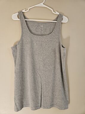 GAP Women's Gray Tank Top - Classic Scoop Neck